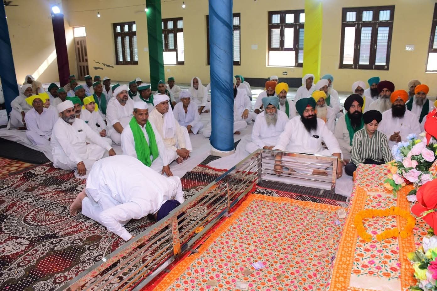 किसान भवन सभागार में अखंड पाठ साहिब एवं गुरुवाणी श्रवण
